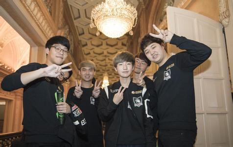 崭露头角 崭露头角